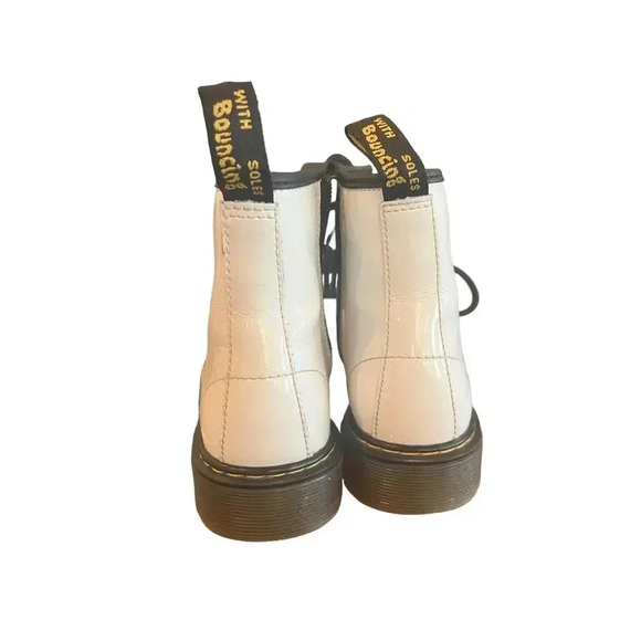 DR MARTENS WHITE PATENT LEATHER ZIP SIDE BOOTS WOMEN SIZE 5 - Picture 2 of 7